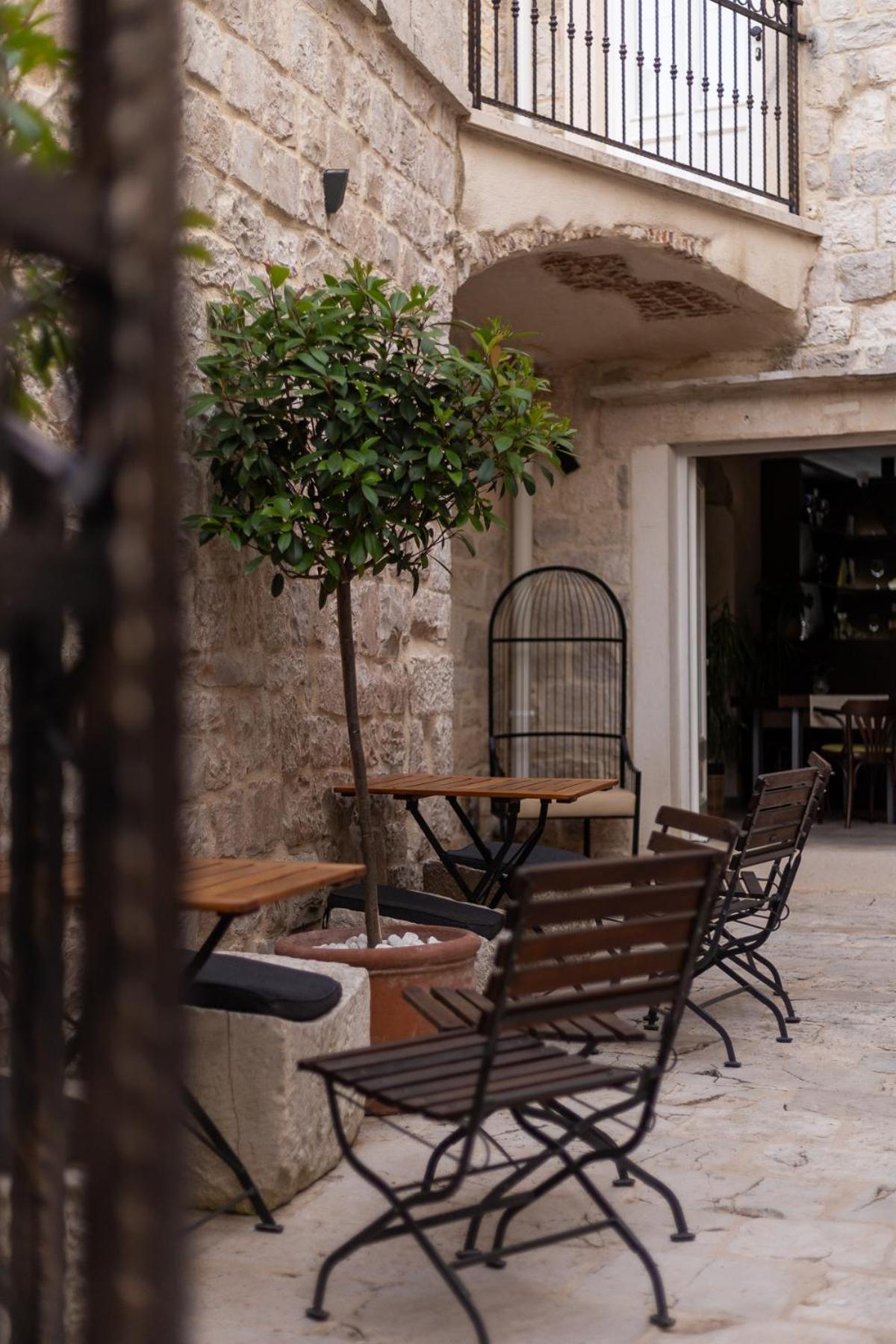 Puteus Palace Heritage Hotel
